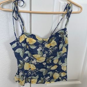 Abercrombie Lace Strap Cami XS linen navy with lemon print! Worn once!